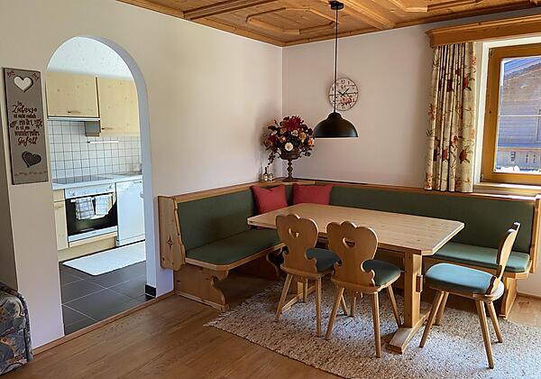 Essecke mit Blick Küche