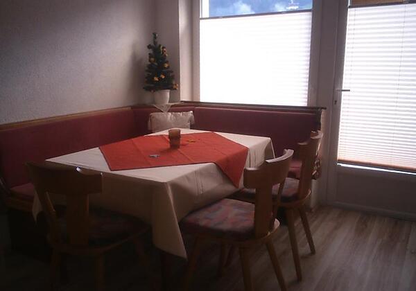 Zillertal-Aschau-Ferienwohnung-Haus-Holaus-KücheEG