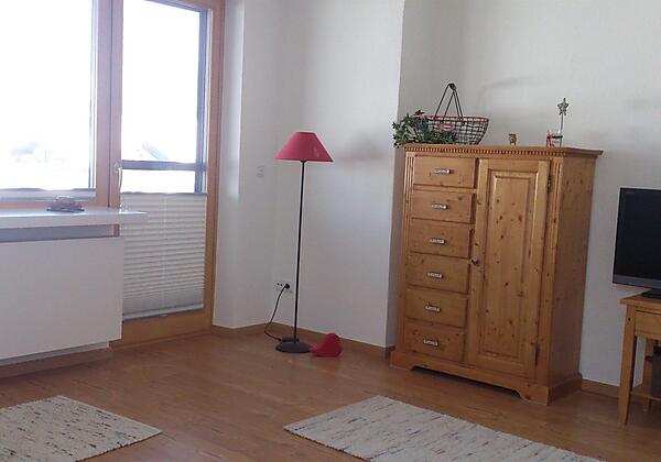 Wohnzimmer mit Schrank