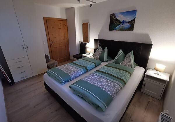 F7584BA9-537C-4413-BEE4-5A4BA67DAD27