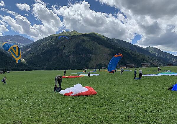 Paragleiter Landeplatz1