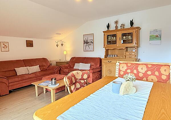 Eckbank und Wohnzimmer