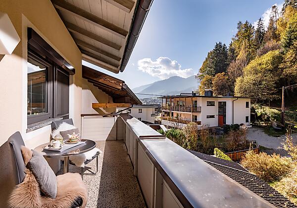 Ferienwohnung_Pulverer_Rosenweg_41_Fuegen_Balkon