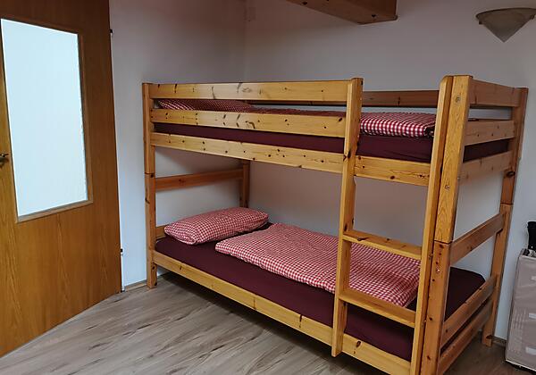 Stockbett für Kinder im Elternschlafzimmer