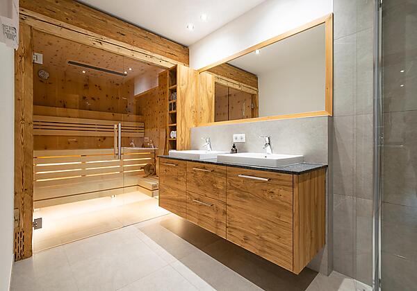 Badezimmer mit Sauna und Infrarot