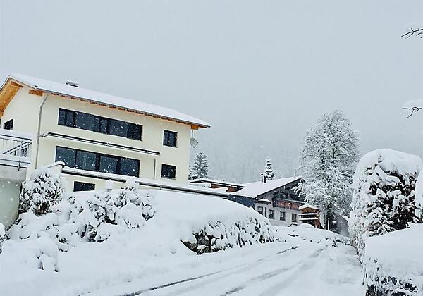 Auffahrt zu Ihrem Feriendomiziel