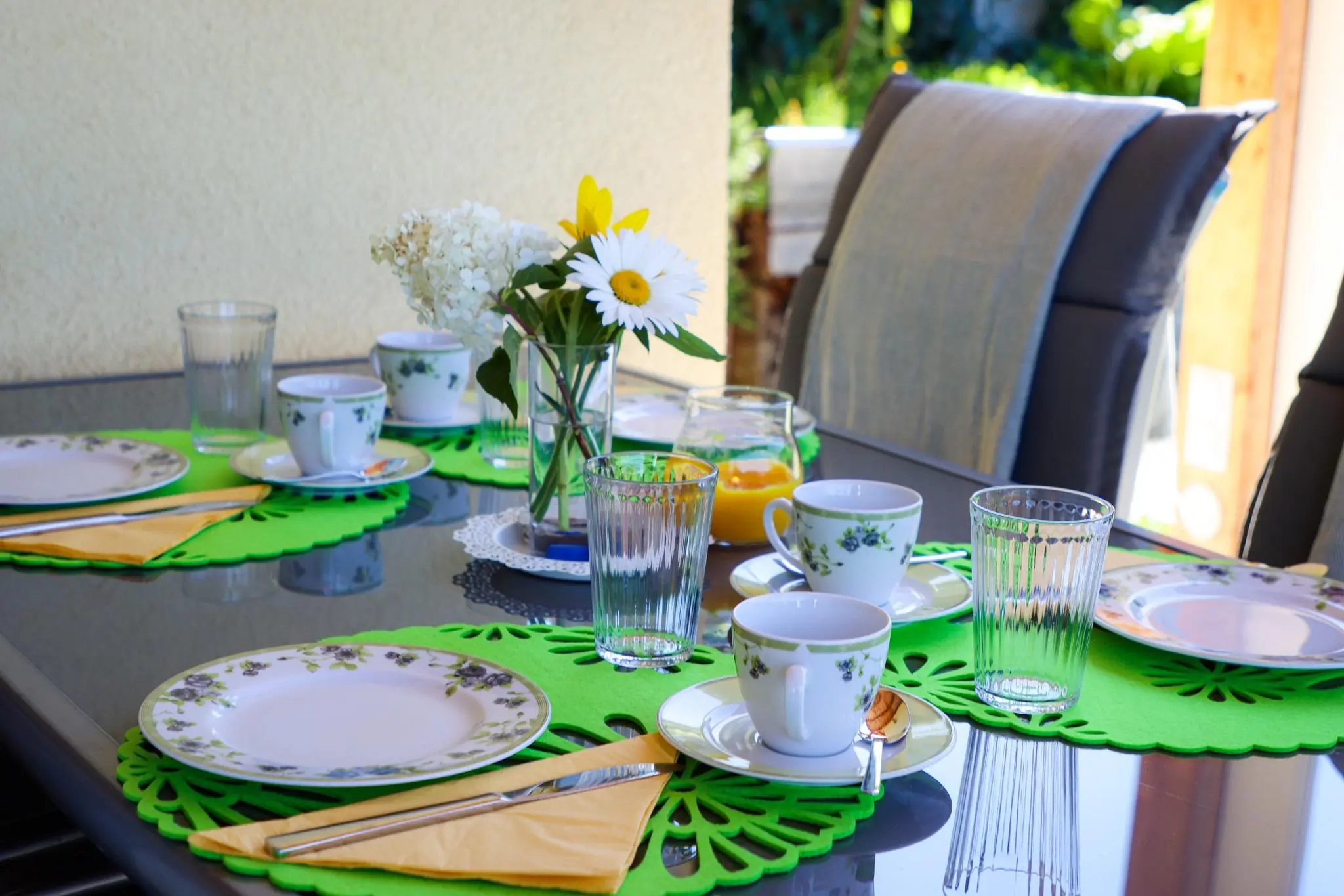 Terrassenfrühstück