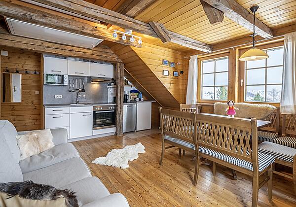 Zirbenhüte Wohnküche_by_Gert_Perauer