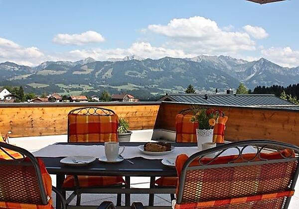 Großer Terrassen- Balkon mit Panoramaaussicht