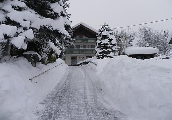 Hausansicht im Allgäuer Winter