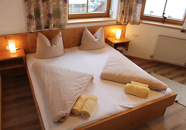 Schlafzimmer 2  Top 1