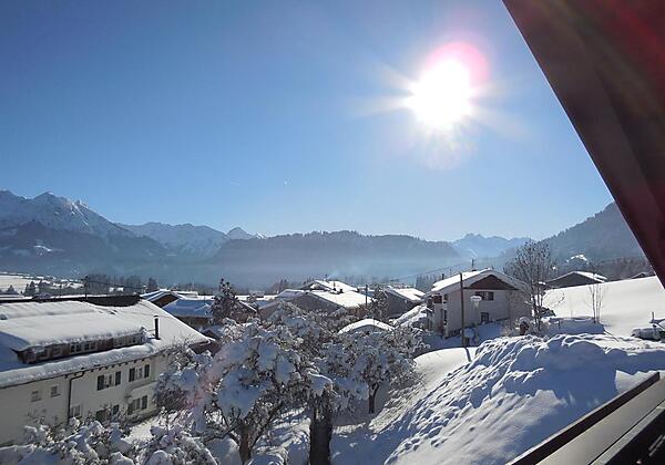 Winterliche Aussicht auf die Allgäuer Berge