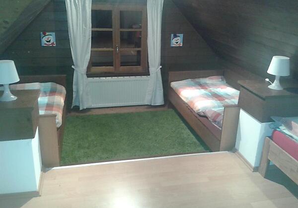 Schlafzimmer mit 4 Betten