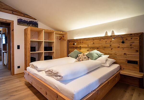 2909A210-3035-4A67-9268-7C90213F503E