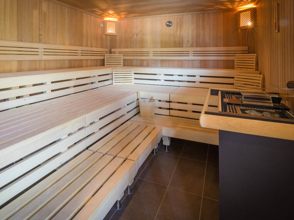 ExplorerHotelSaunajpg.jpg