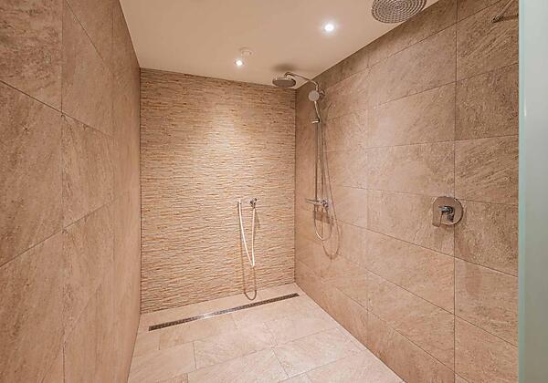 Sauna Dusche