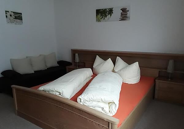 Schlafzimmer mit Couch