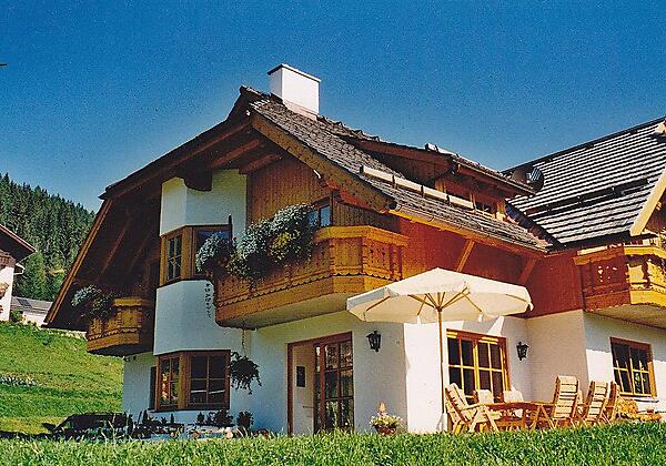 Hausfoto Sommer