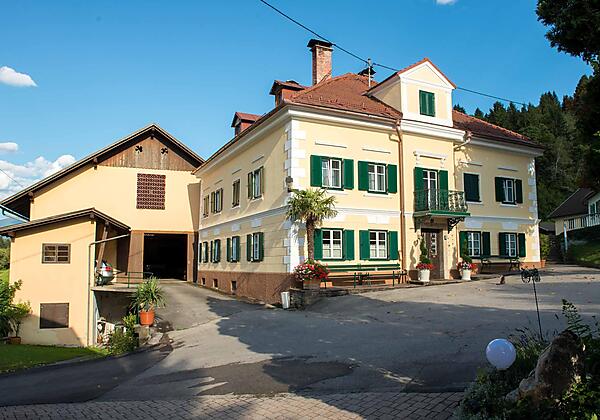 Haupthaus - Eingang Scheune