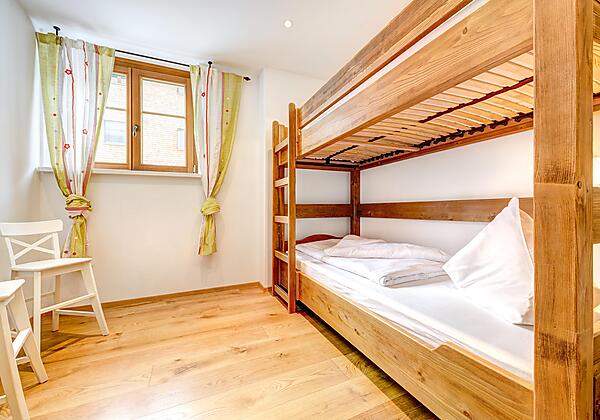 Naegele_Brand_BY_MATTHIAS_RHOMBERG_004