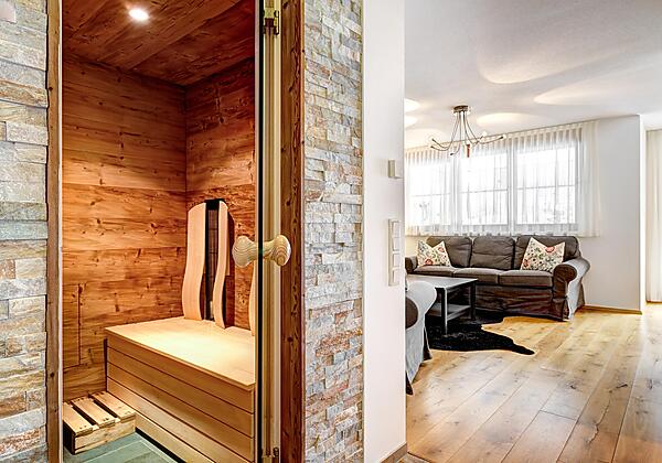 Naegele_Brand_BY_MATTHIAS_RHOMBERG_003