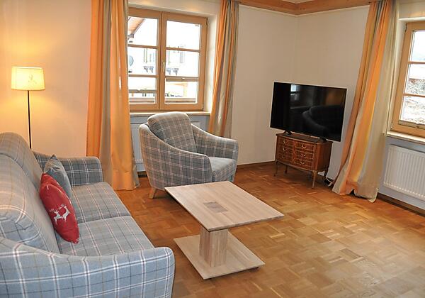 Fewo Hindelang Wohnzimmer mit Südbalkon