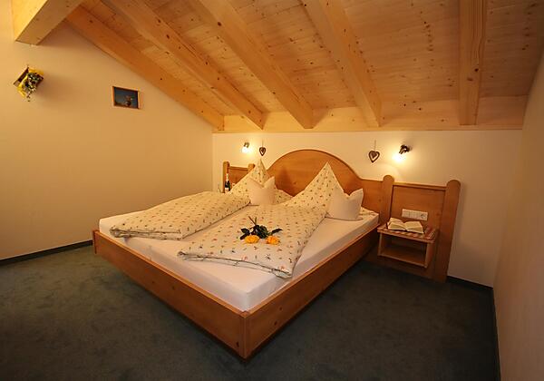Fewo Alpenrose Schlafzimmer 1