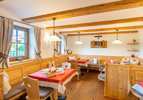 Frühstücksraum bei uns im Gästehaus Brantlhof