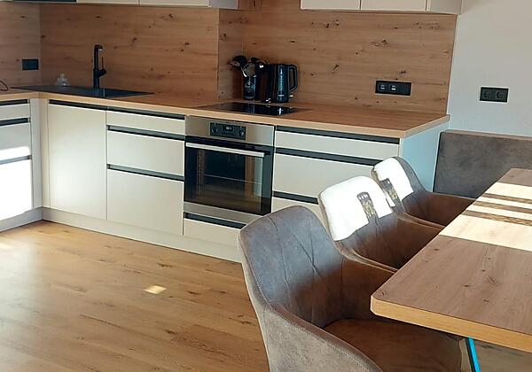 86af0ffb-8d25-471d-91c3-faa101a7322e