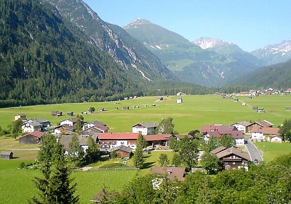 Luftaufnahme Gästehaus Sommer