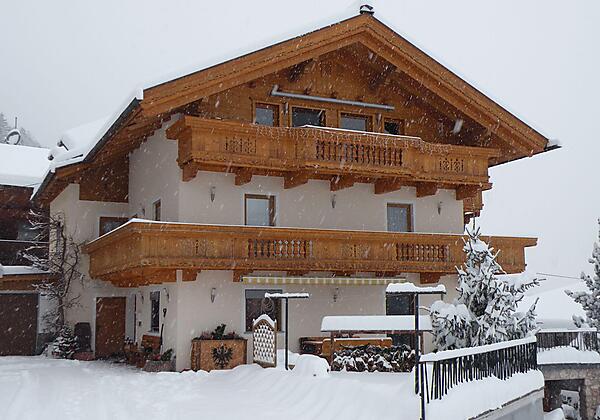 Fruestueckspension_Monitzer_Zillertal_Winter