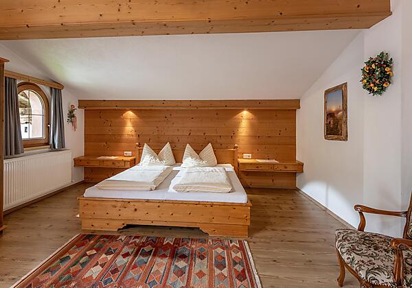 Gaestehaus_Moser_Kirchweg_14_Uderns_Schlafzimmer_3