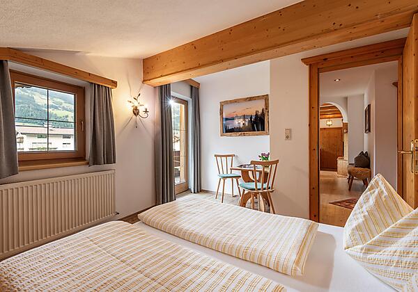 Gaestehaus_Moser_Kirchweg_14_Uderns_Schlafzimmer_4