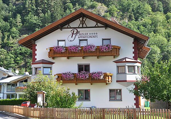 Appartements Pfausler im Sommer