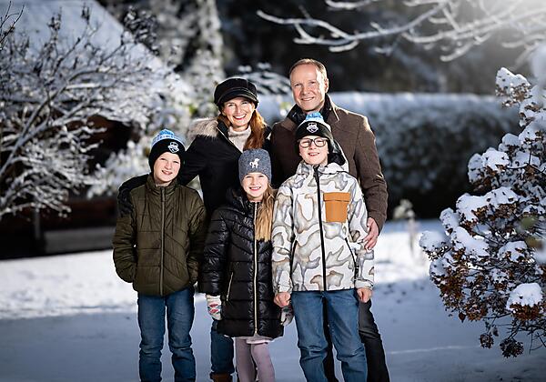 241123-Vorderegger-Familienshooting-8842-Bearbeite