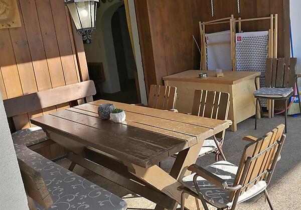 Große Gemeinschaftsterrasse