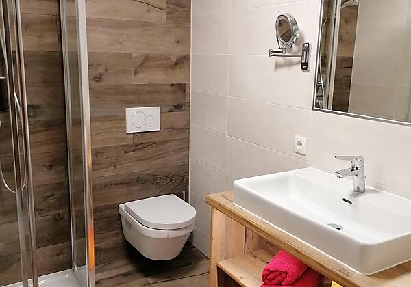 Badezimmer Apartment 1