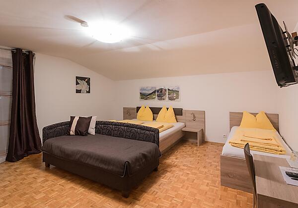 Studio, Dusche oder Bad, WC, Balkon