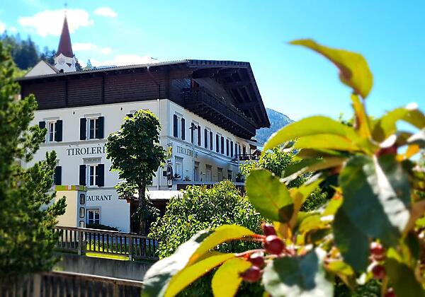 WhatsApp Image 2025-05-03 at 16.04.17