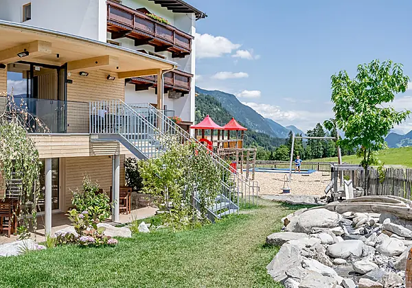 spielplatz_wasser_trampolin_gasthaus_hotel_rieder_