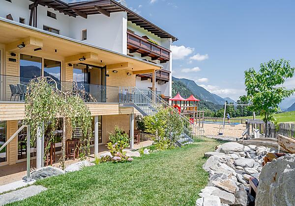 spielplatz_wasser_trampolin_gasthaus_hotel_rieder_