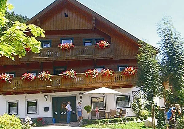Haus 08