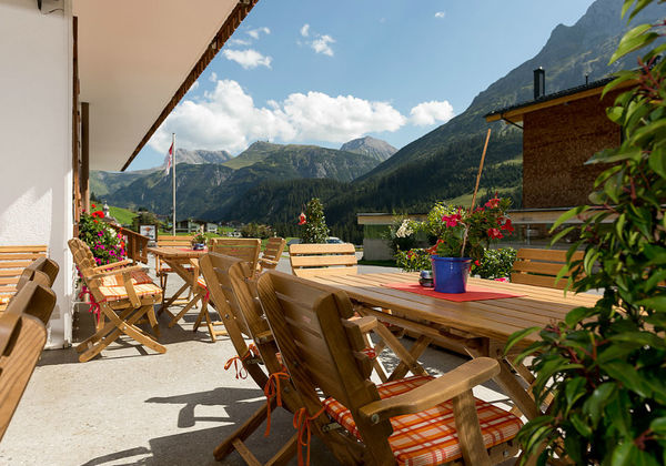 Die Terrasse im Gasthof Alphorn