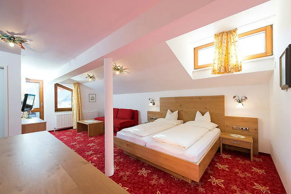 Eine Juniorsuite im Gasthof Alphorn