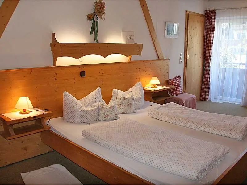 Blick ins Doppelzimmer Hartkaiser im Gasthof Hotelpension Lanzenhof in Going am Wilden Kaiser