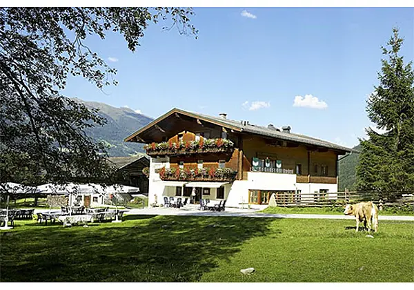 Aussenansicht vom Hotel Gasthof Siggen im Sommer