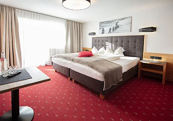 Ein Schlafzimmer des Appartements 1 im GB Gondelblick in Sölden