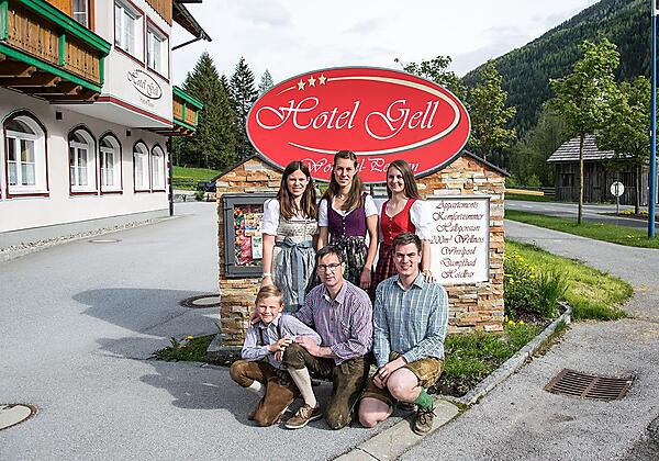 Herzlich Willkommen bei Fam. Gell