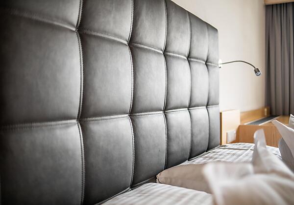 0E330180-8FF4-47CF-BA5F-E80F64FC8E4B