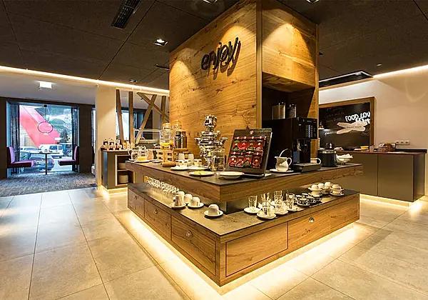 Frühstücksbuffet im Glanz & Glory Hotel